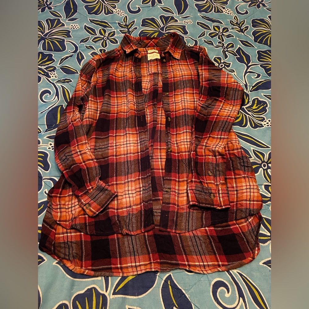 American Eagle Outfitters Coral and Black Plaid Shirt